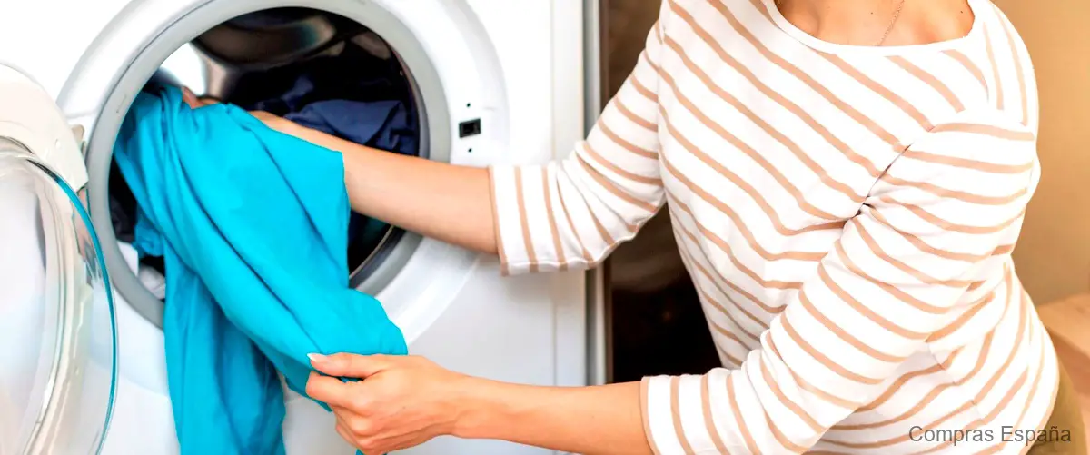 ¿Cómo limpiar los residuos de la lavadora?