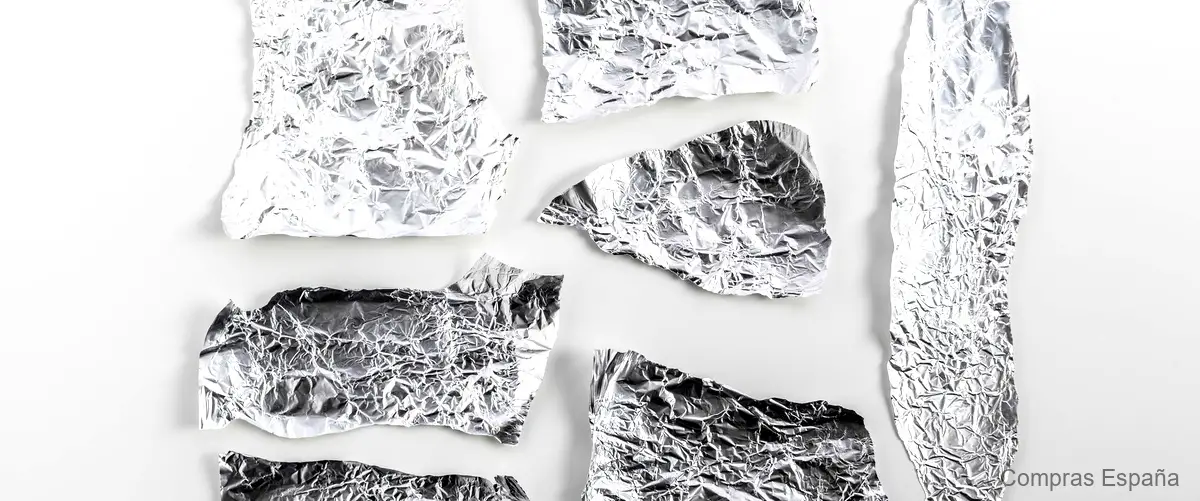 ¿Cómo se llama el papel que parece aluminio?