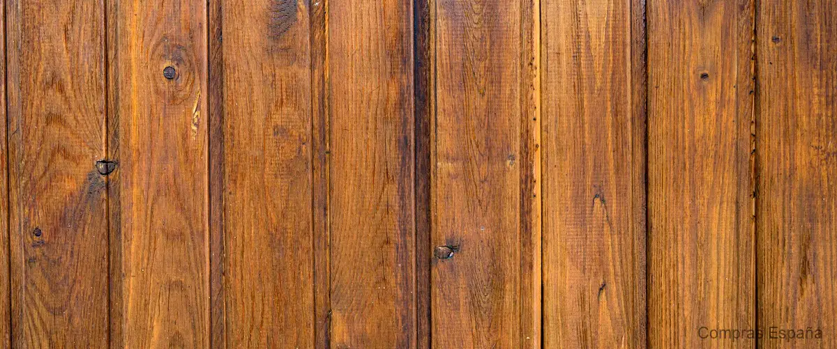 Dale un toque elegante a tus puertas con láminas de madera de Leroy Merlin
