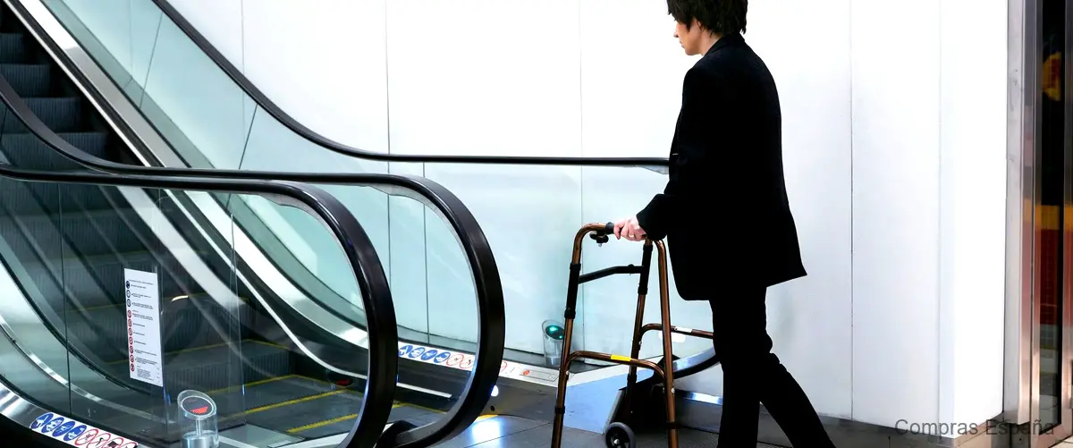 La escalera escamoteable con pasamanos: la opción más segura para tus necesidades de altura