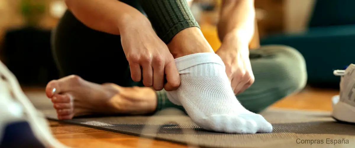 Moda y confort en tus pies con los calcetines dedos Primark: el complemento perfecto para cualquier look.