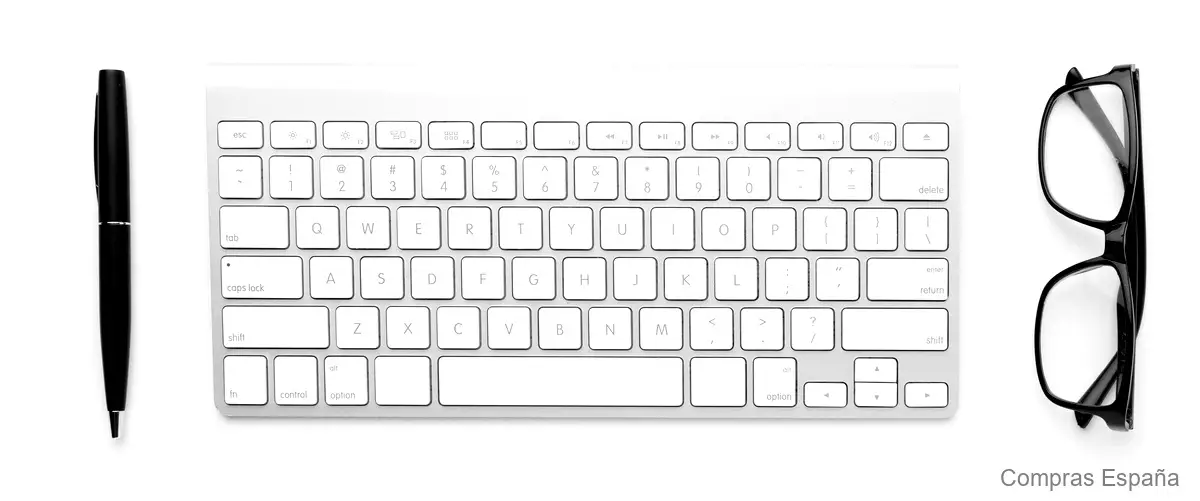 Optimiza tu espacio con una bandeja extraíble bajo mesa para el teclado