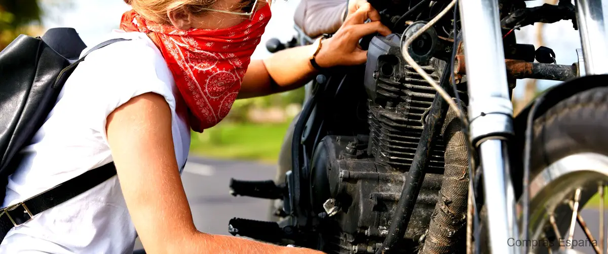 Protege tu cabeza con el sotocasco moto Decathlon: la opción ideal para tus rutas en moto